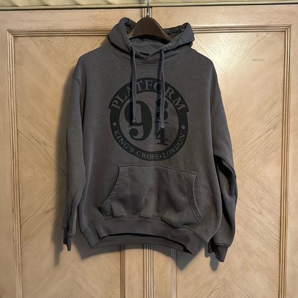 The Harry Potter Shop Other - Harry Potter 9 3/4 Hoodie - S
